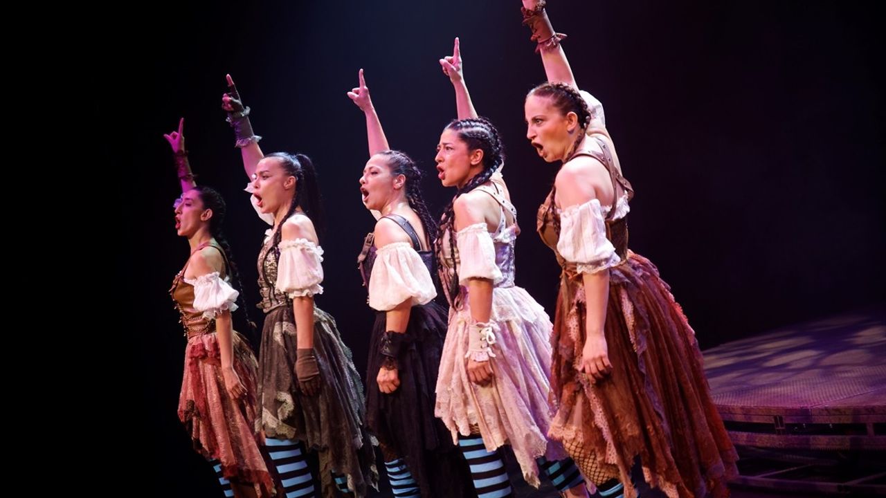 Devlet Tiyatroları, 27. Yapı Kredi Afife Tiyatro Ödülleri'nde 16 Adaylıkla Öne Çıkıyor