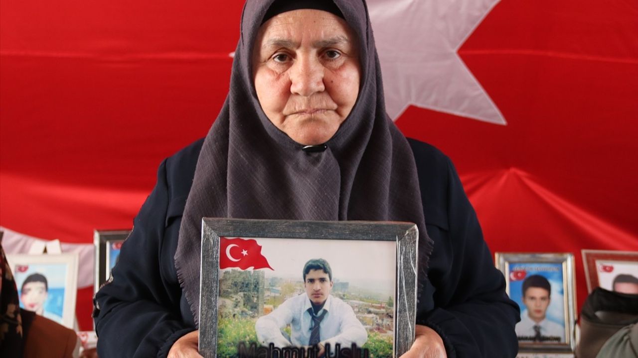 Diyarbakır Anneleri, Evlatlarına Kavuşma Umuduyla Eylemlerine Devam Ediyor