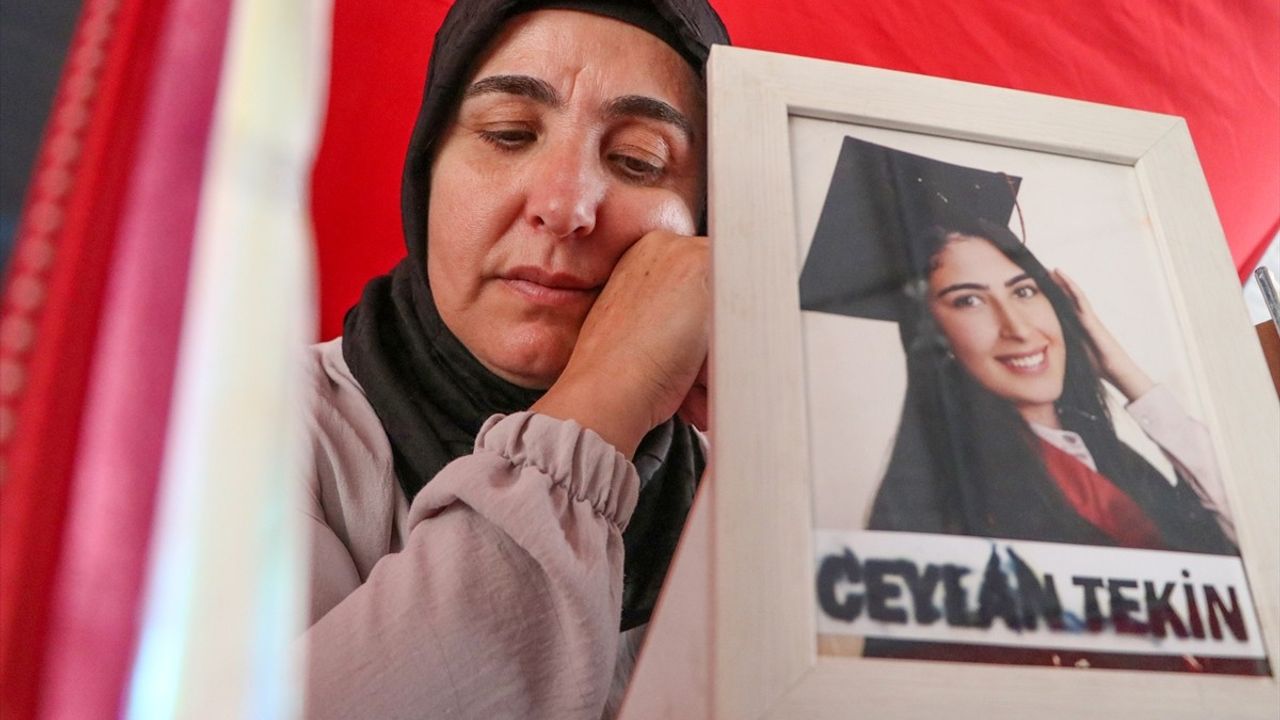 Diyarbakır Anneleri Kurban Bayramı'nda Evlatları İçin Nöbette