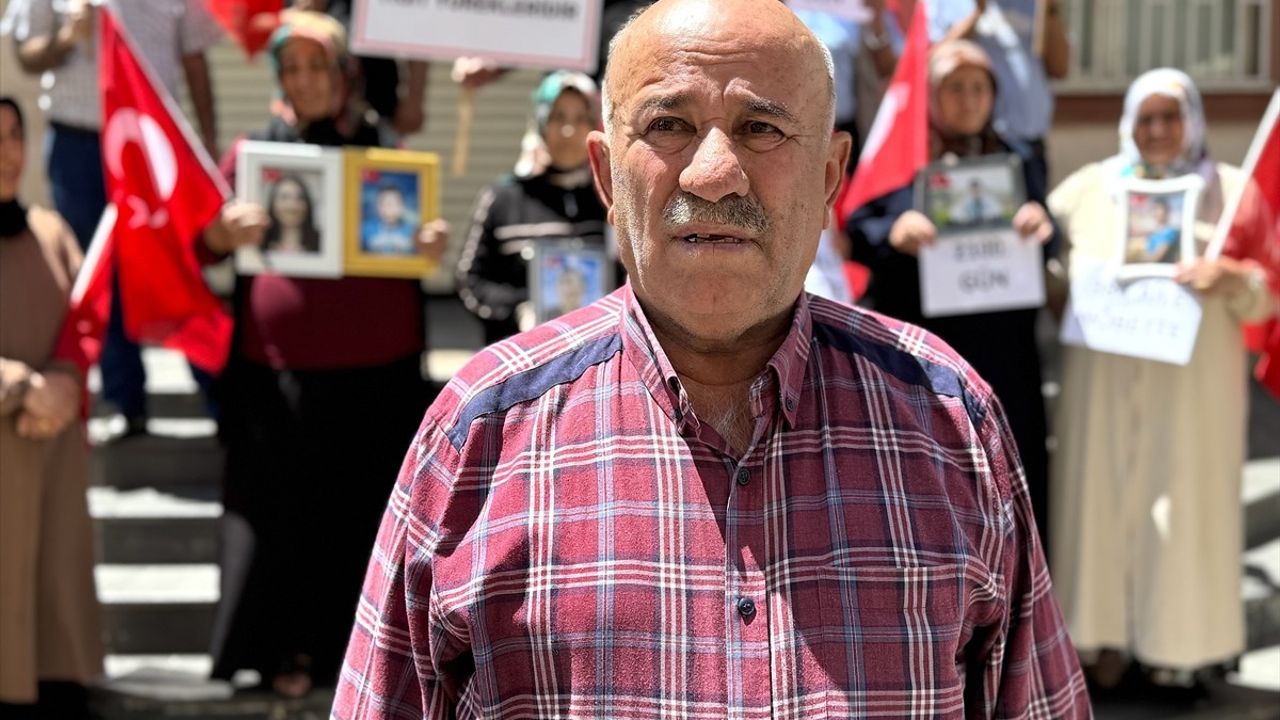 Diyarbakır Anneleri'nin Eylemi Devam Ediyor: Yeni Bir Aile Daha Katıldı