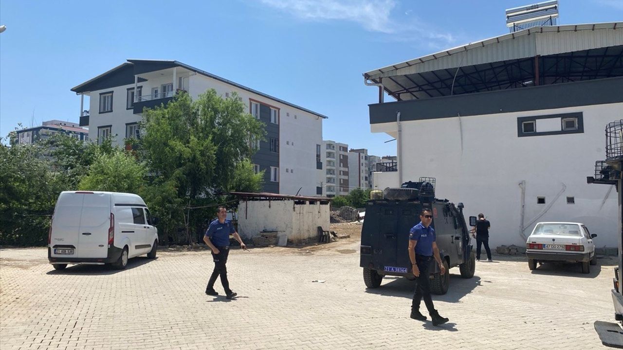 Diyarbakır'da Oğlunun Çekiçli Saldırısına Uğrayan Baba Ağır Yaralandı