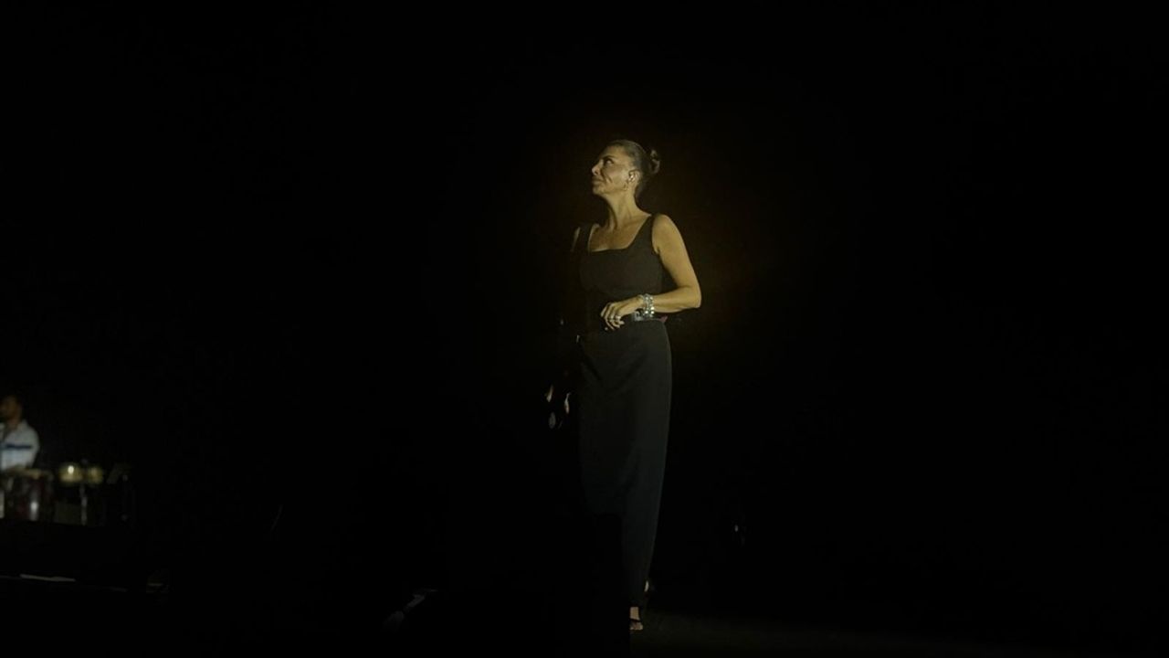 Ebru Yaşar, Bursa'da Türkiye Kültür Yolu Festivali Kapsamında Konser Verdi