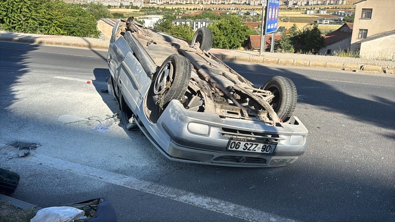 Elazığ'da Beton Mikseri ile Otomobil Çarpıştı: 4 Yaralı