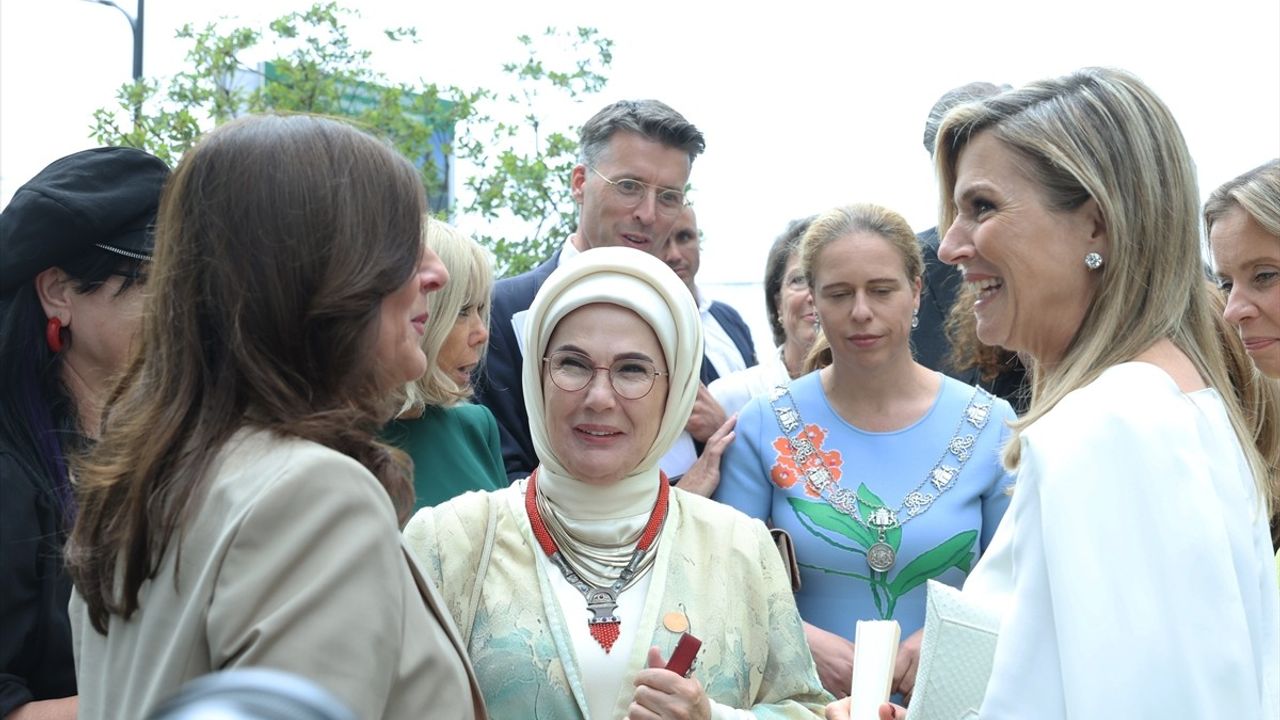 Emine Erdoğan, Hollanda Kraliçesi Maxima'nın Evinde Lider Eşleriyle Buluştu