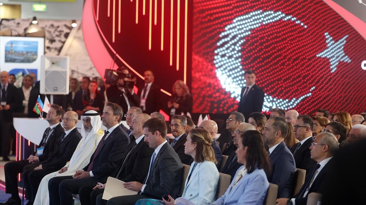 Enerji Bakanı Bayraktar, Azerbaycan ile Yeni Anlaşmalar Hakkında Bilgi Verdi