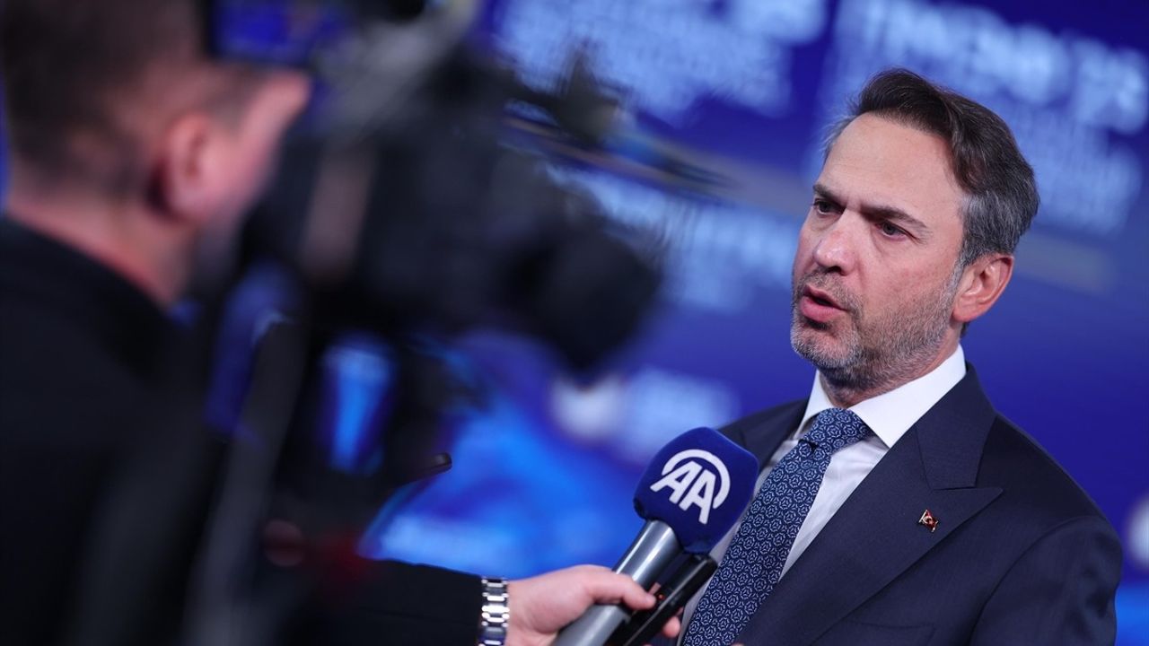 Enerji Bakanı Bayraktar: "İran'dan Doğal Gaz Tedarikinde Sorun Yok"
