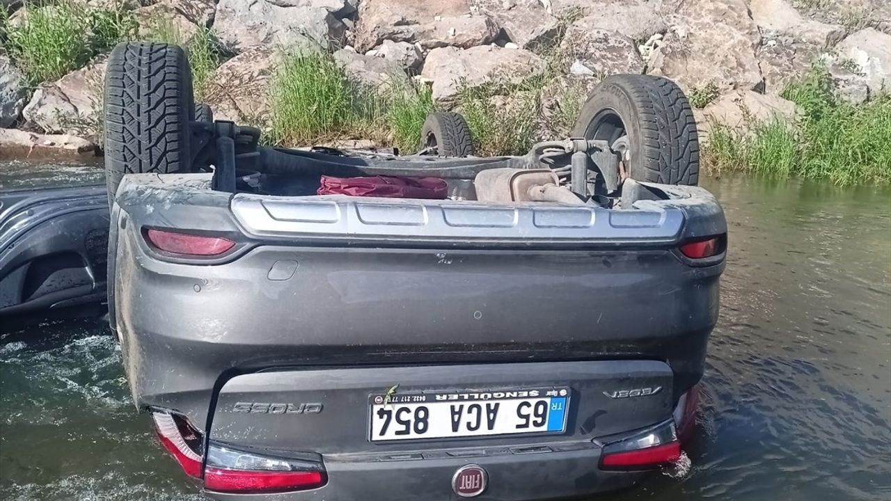 Erzurum'da Dereye Yuvarlanan Araçta 3 Kişi Hayatını Kaybetti