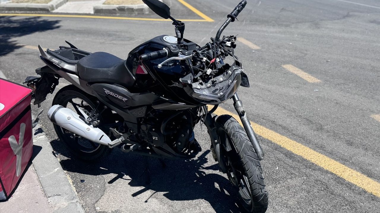Erzurum'da Motosiklet Kazasında Sürücü Ağır Yaralandı