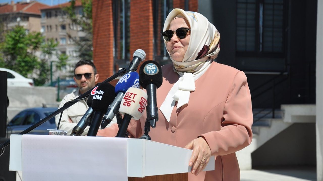 Eskişehir Anadolu İmam Hatip Lisesi Resmi Törenle Açıldı