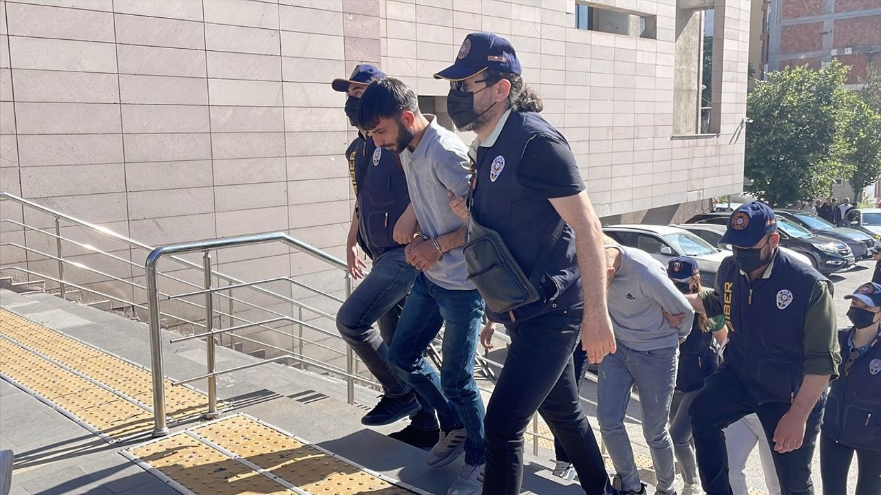 Eskişehir'de Dolandırıcılık Operasyonu: 9 Şüpheli Yakalandı