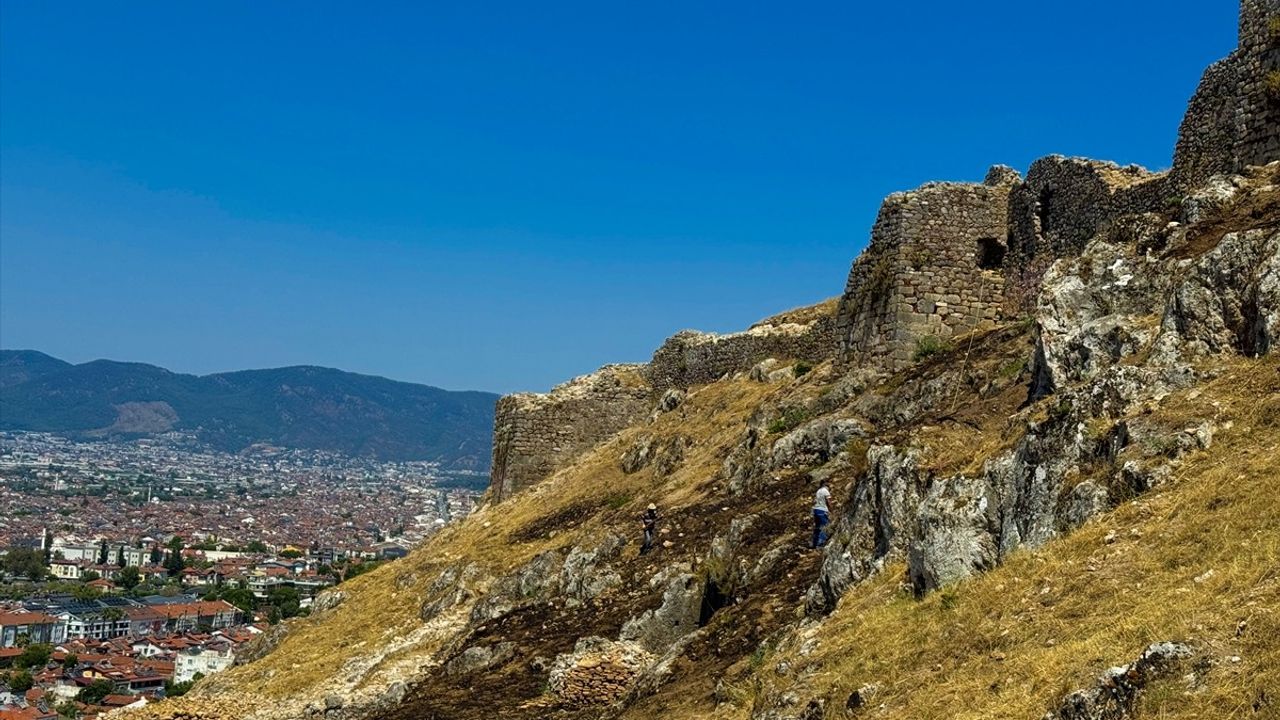 Fethiye Kalesi Arkeolojik Kazı Alanında Yangın Söndürüldü