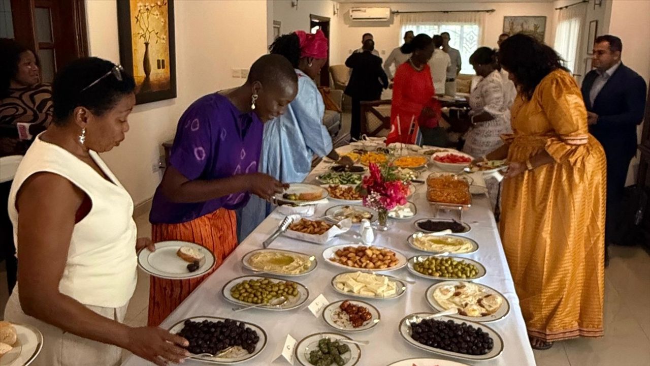 Gambiya'da Dünya Kahvaltı Günü Etkinliği Gerçekleştirildi