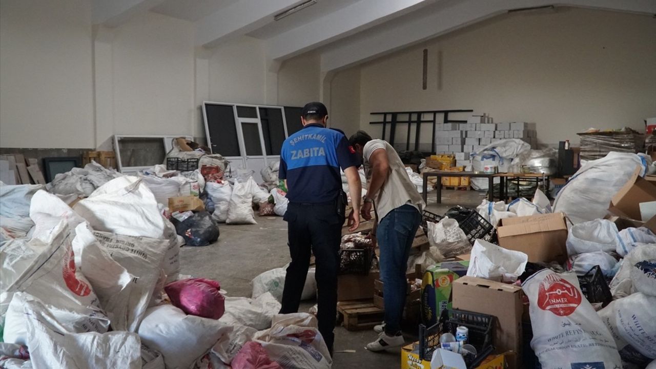 Gaziantep'te Son Kullanma Tarihi Geçmiş 21 Ton Ürün Ele Geçirildi