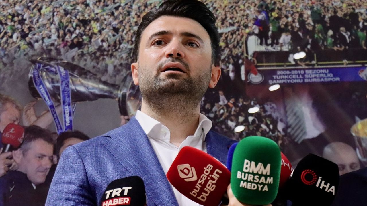 Gençlik ve Spor Bakanı Osman Aşkın Bak, Bursaspor Kulübünü Ziyaret Etti
