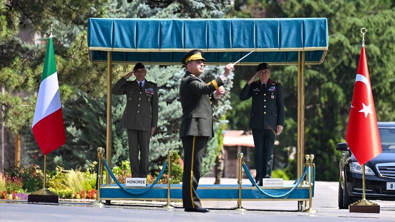 Genelkurmay Başkanı Orgeneral Metin Gürak, İtalyan Mevkidaşı ile Görüştü