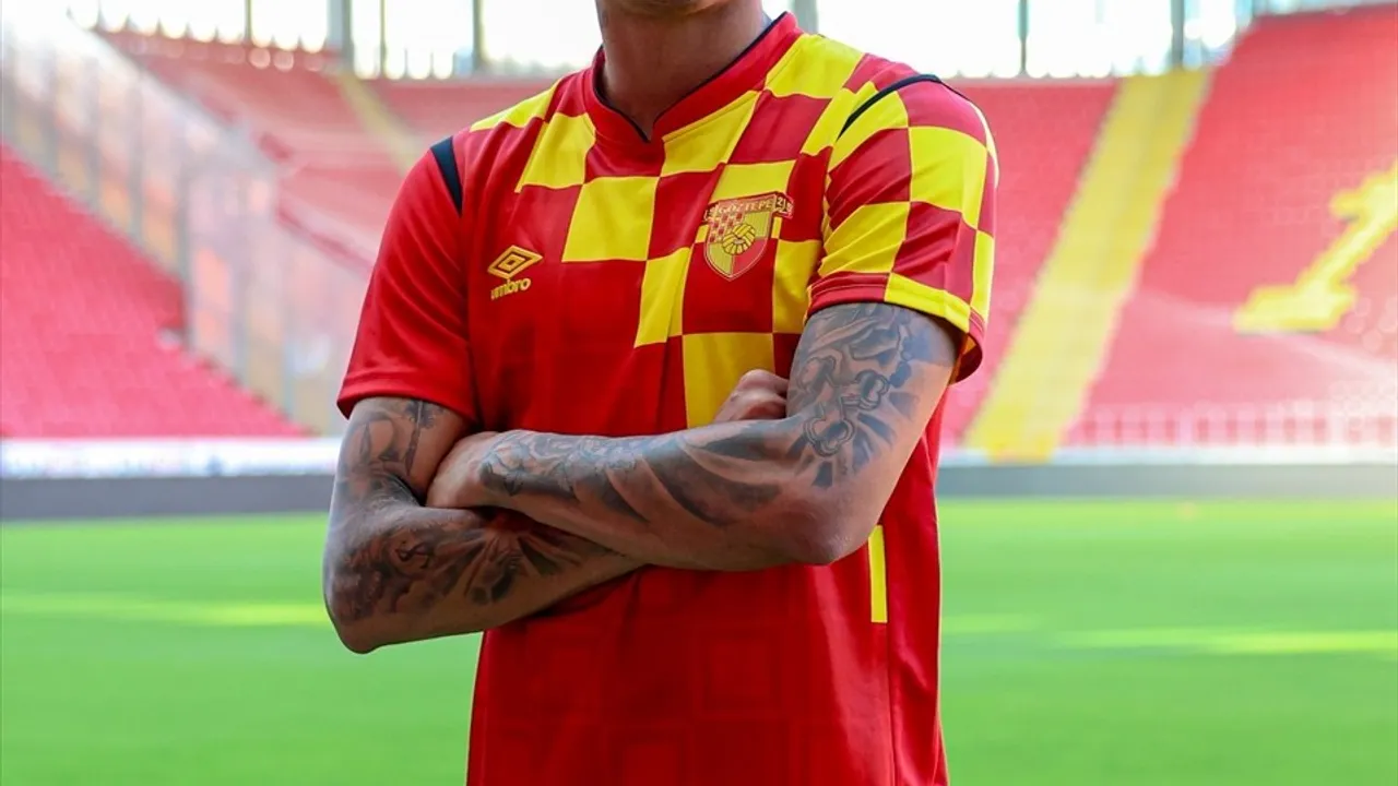 Göztepe, Brezilyalı Forvet Janderson de Carvalho Costa ile Anlaştı