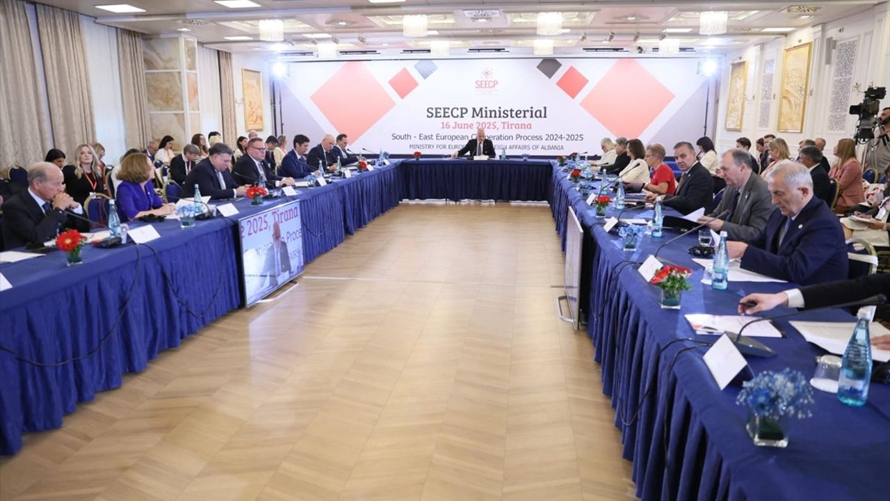 Güneydoğu Avrupa İşbirliği Süreci Dışişleri Bakanları Toplantısı Tiran'da Başladı