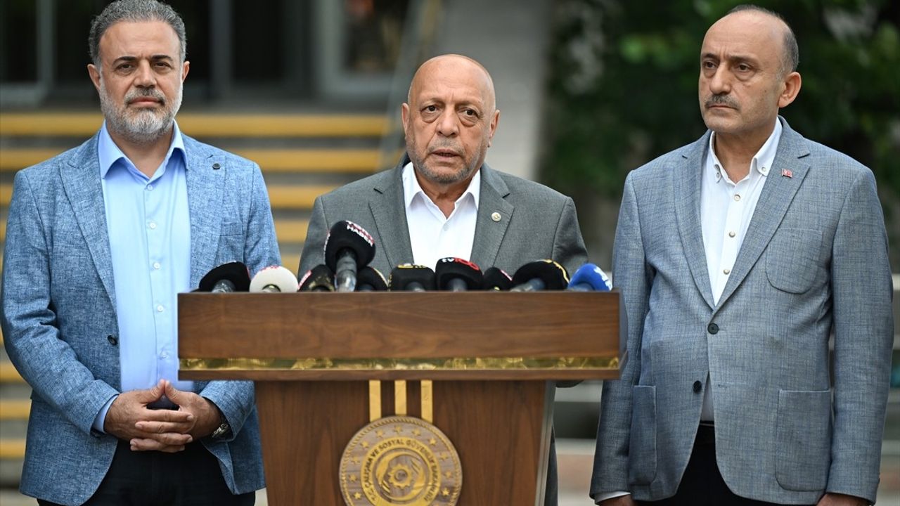 HAK-İŞ Genel Başkanı Arslan, Kamu İşçisinin Zam Görüşmelerini Değerlendirdi