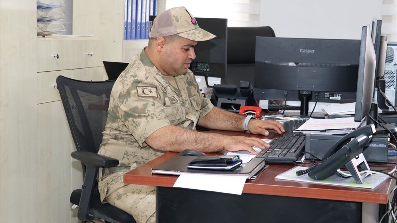 Hakkari'de Özel Gereksinimli Umut Kahraman'ın Askerlik Hayali Gerçekleşti