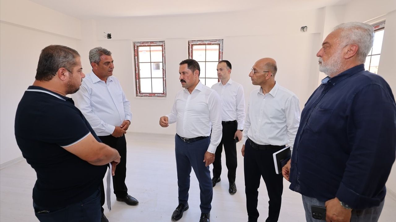 Hatay Arsuz'da Kırsal Afet Konutlarının İnşaatı Devam Ediyor