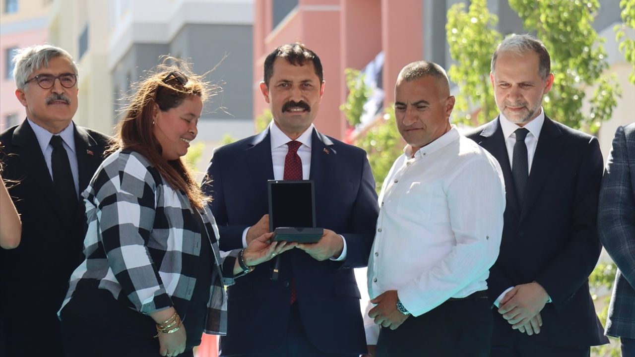 Hatay'da 22 Bin 239 Deprem Konutu ve İş Yerinin Hak Sahibinden Belirlendi