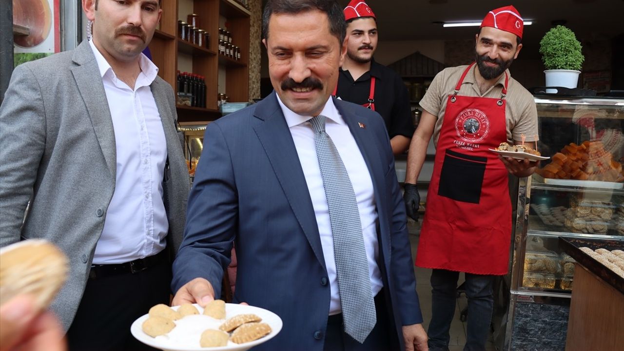 Hatay'da Uzun Çarşı'da Bayram Yoğunluğu ve Restorasyon Hazırlıkları