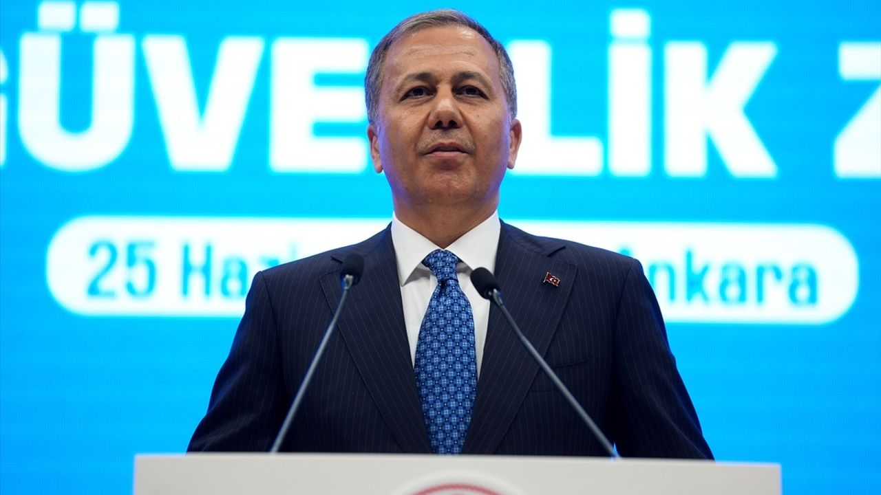 İçişleri Bakanı Yerlikaya, Özel Güvenlik Zirvesi'nde Güvenlik ve Ekonomi Vurgusu Yaptı