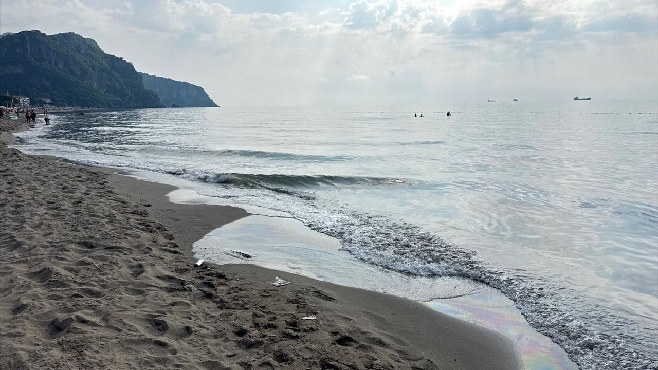 İnkumu Tatil Beldesi'nde Denize Girmek İki Gün Süreyle Yasaklandı