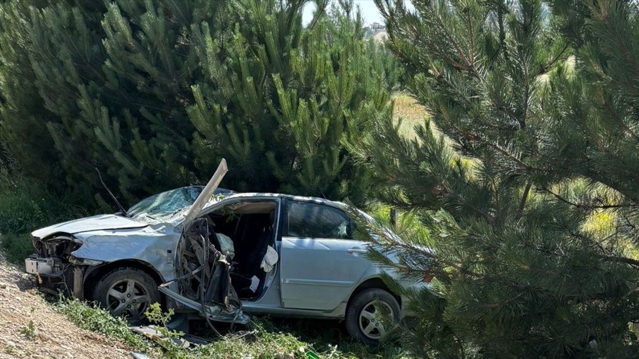 Isparta'da Otomobil Kazası: 1 Ölü, 1 Yaralı