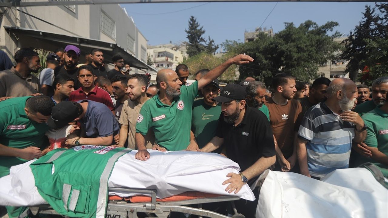 İsrail Ordusu Gazze'deki Saldırılarda Üç Sağlık Görevlisini Hayatını Kaybetti