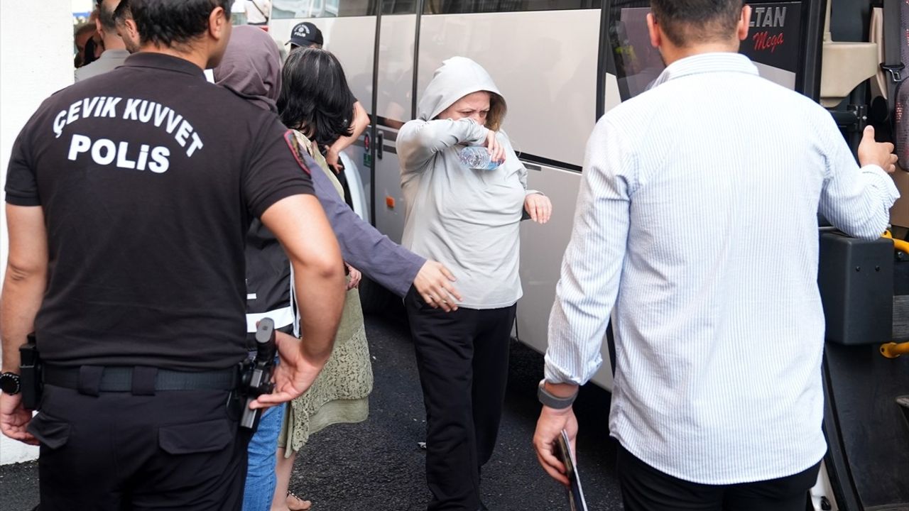 İstanbul'da Hastanede Haksız Kazanç Sağlayan 11 Zanlı Yakalandı