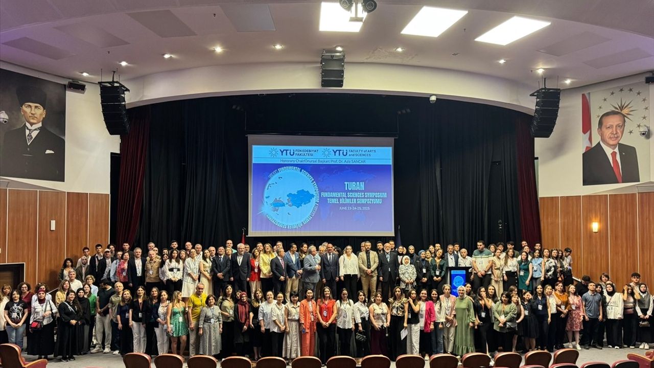 İstanbul'da Uluslararası 'TURAN25 Temel Bilimler Sempozyumu' Başladı