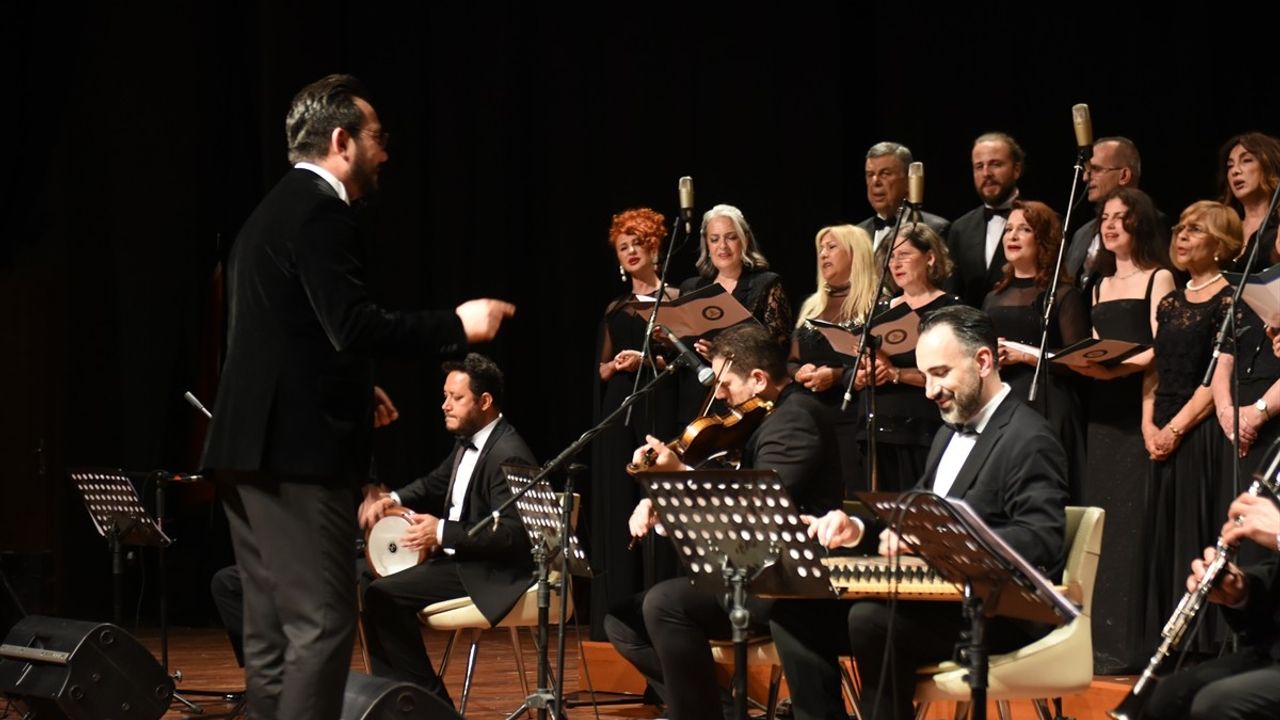 İstanbul'dan Artvin'e Sesler ve Renkler Konseri Gerçekleşti