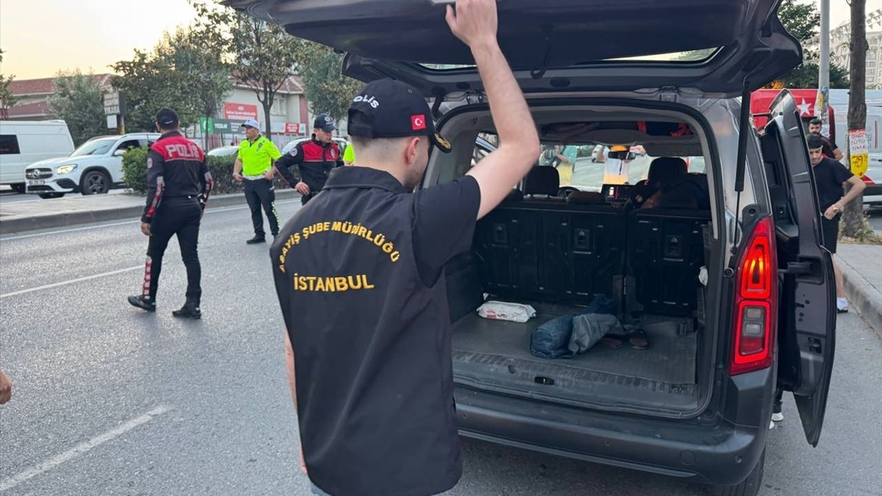 İstanbul Emniyet Müdürü Selami Yıldız, Esenyurt'taki Güvenlik Uygulamasını Denetledi