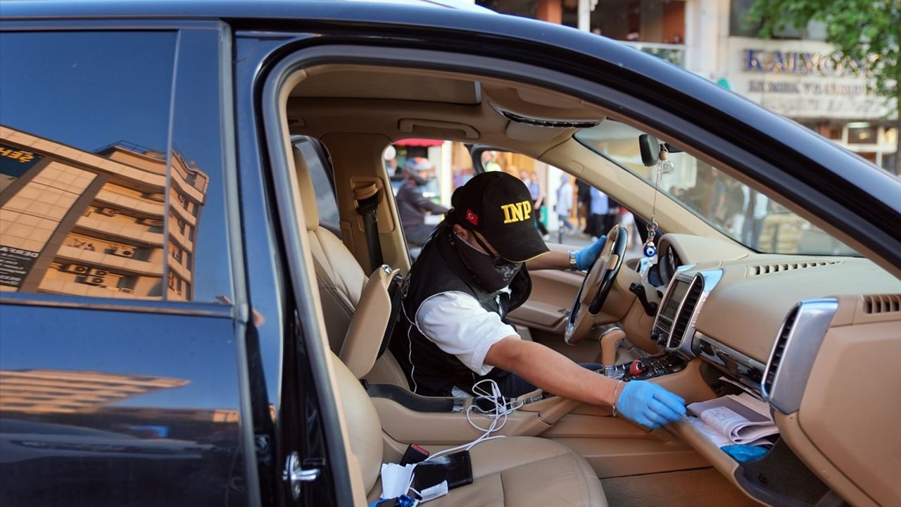 İstanbul Emniyet Müdürü Selami Yıldız, Ümraniye'deki Asayiş ve Narkotik Uygulamasını Denetledi