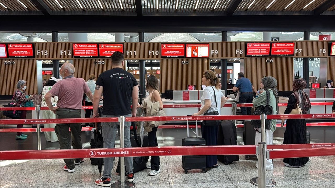 İstanbul Havalimanlarına Kurban Bayramı Yoğunluğu