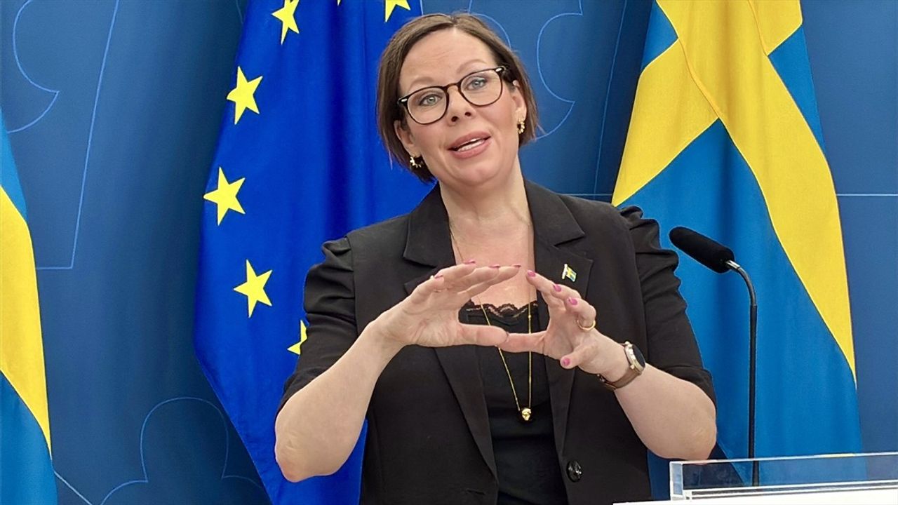 İsveç Dışişleri Bakanı: İsrail'in Gazze'ye Yardım Engeli Savaş Suçudur