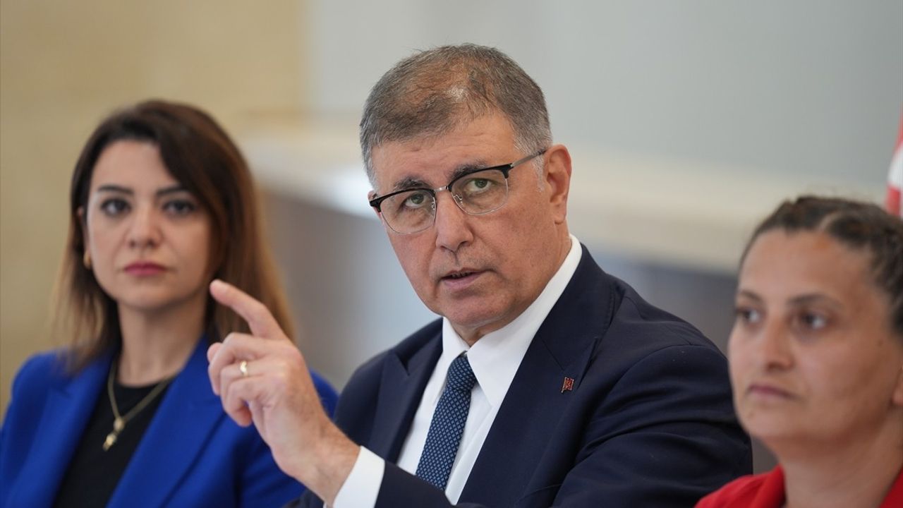 İzmir Büyükşehir Belediyesi'nde İZELMAN Çalışanları için Toplu İş Sözleşmesi İmzalandı