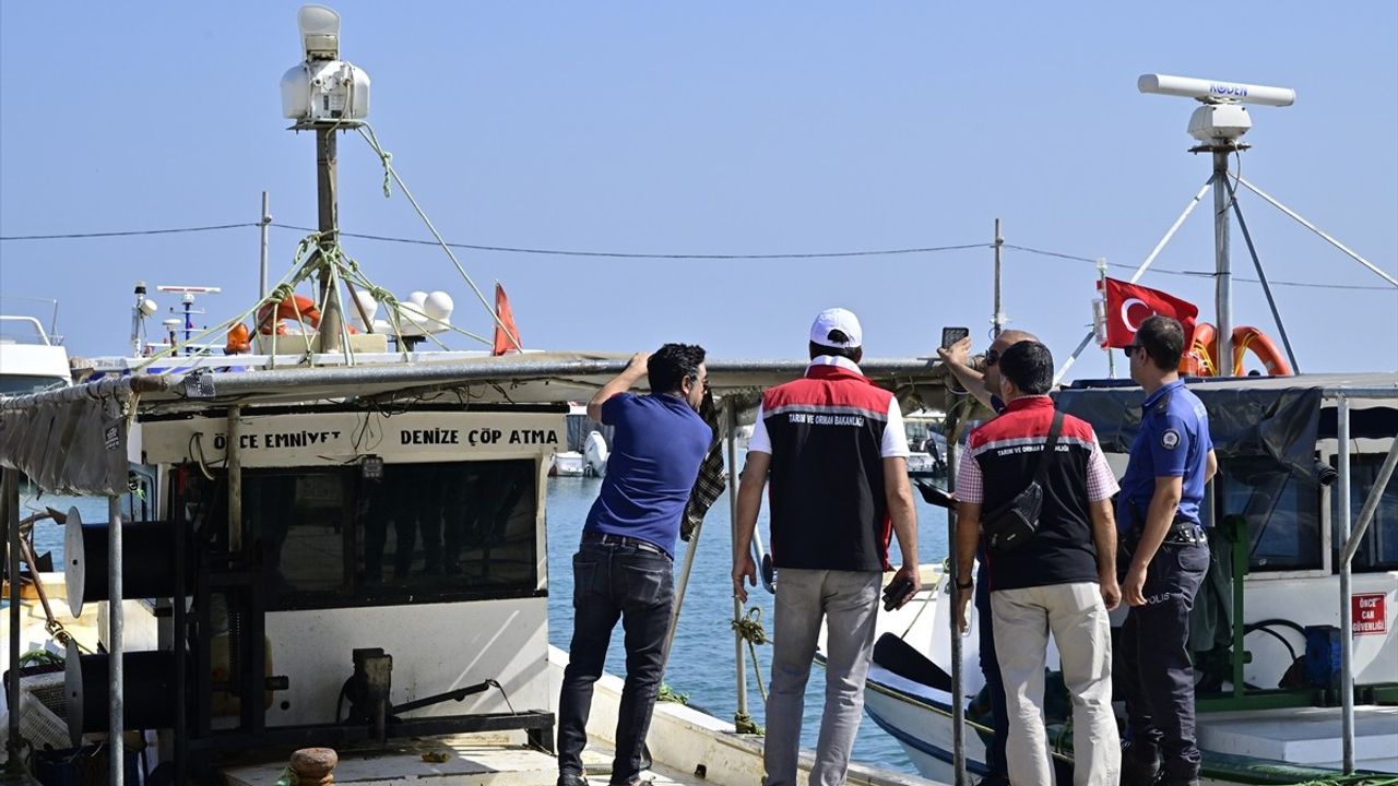 İzmir'de Su Ürünleri Denetimlerinde 1 Milyon 246 Bin Lira Ceza Uygulandı