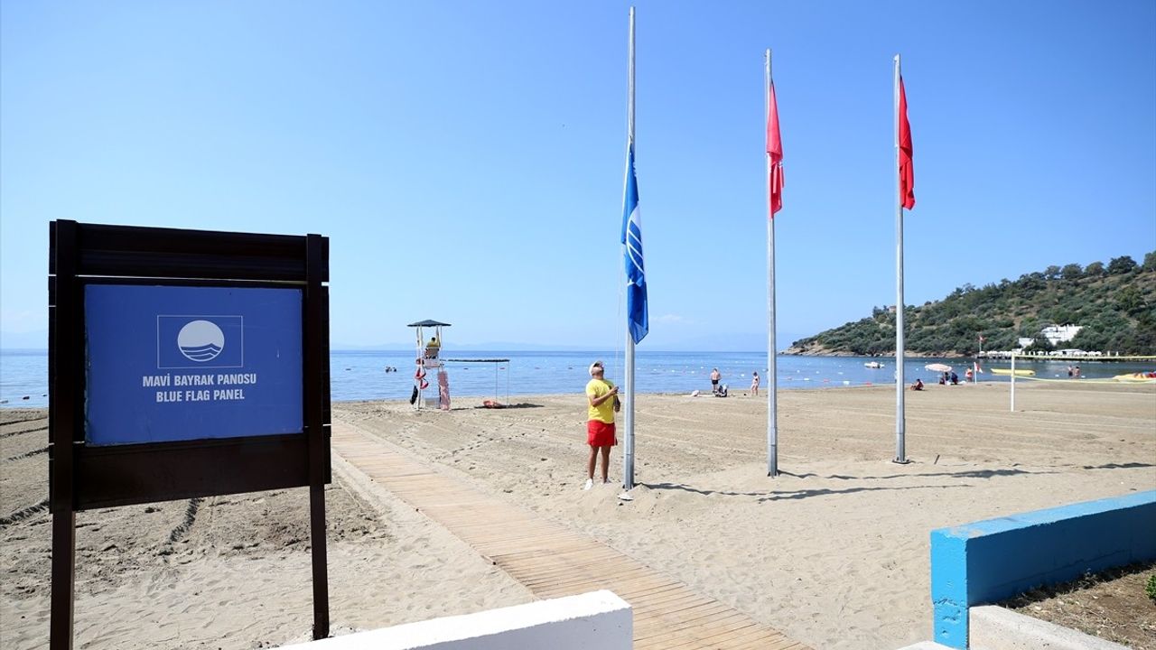 İzmir, Mavi Bayraklı Plajlarıyla Çevreci Turizmde Öne Çıkıyor