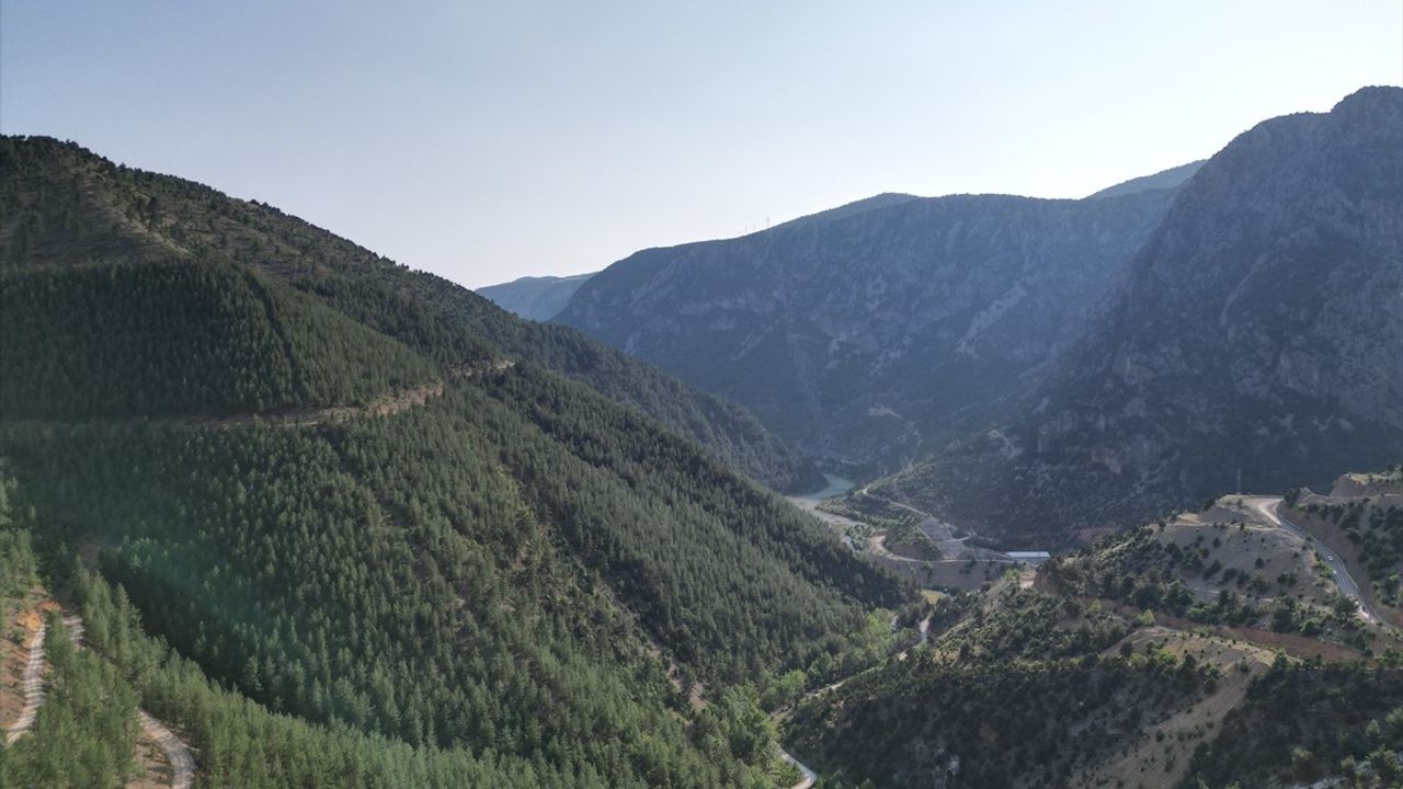 Kahramanmaraş'ta Doğa Tutkunları Kurban Bayramı'nı Kale Boynu Kanyonu'nda Geçirdi