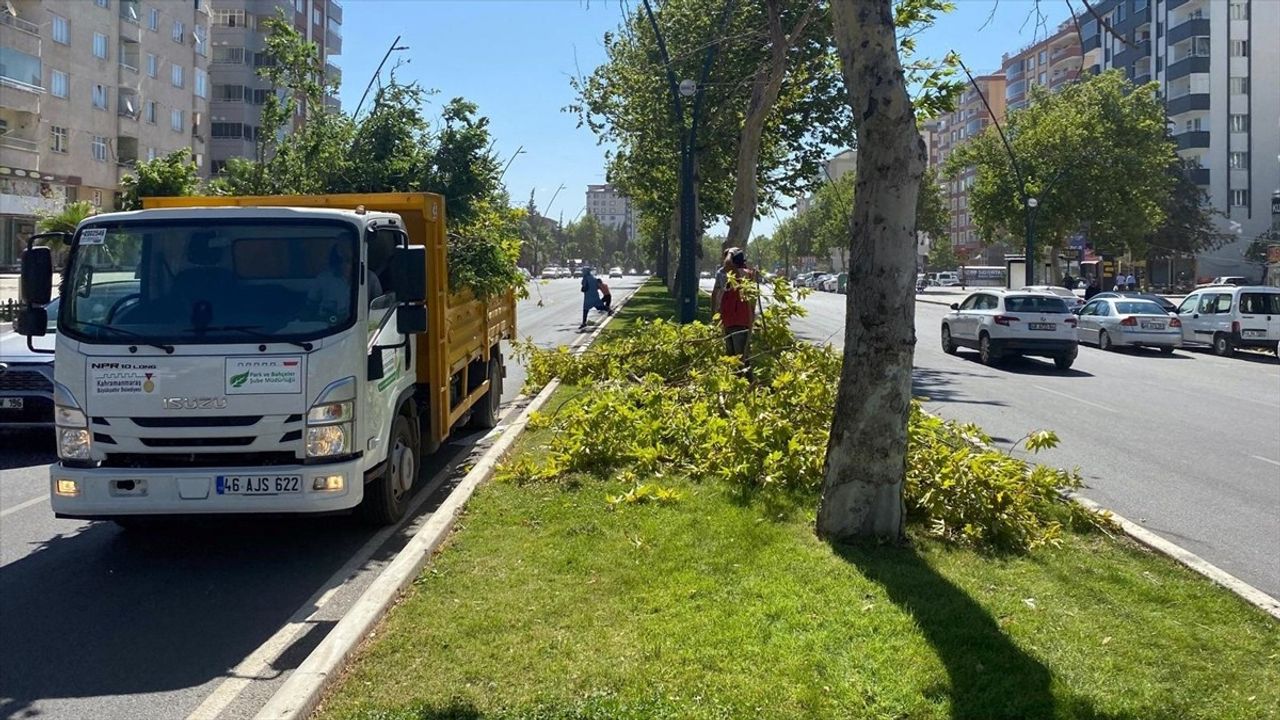 Kahramanmaraş'ta Şiddetli Fırtına Hayatı Olumsuz Etkiledi