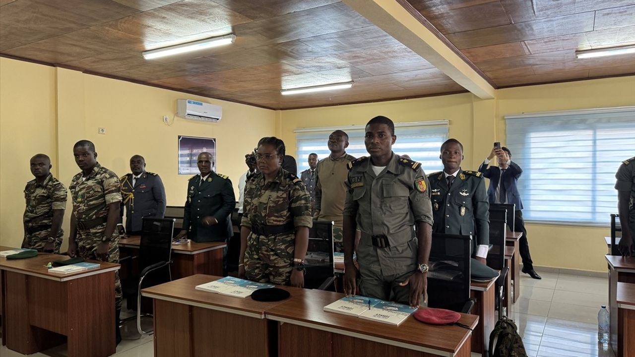 Kamerun'da Askeri Personele Yönelik Türkçe Kurslarında İlk Ders Gerçekleşti