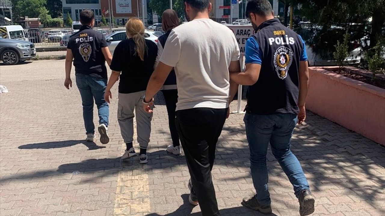 Karabük Merkezli Dolandırıcılık Operasyonunda İki Kişi Tutuklandı