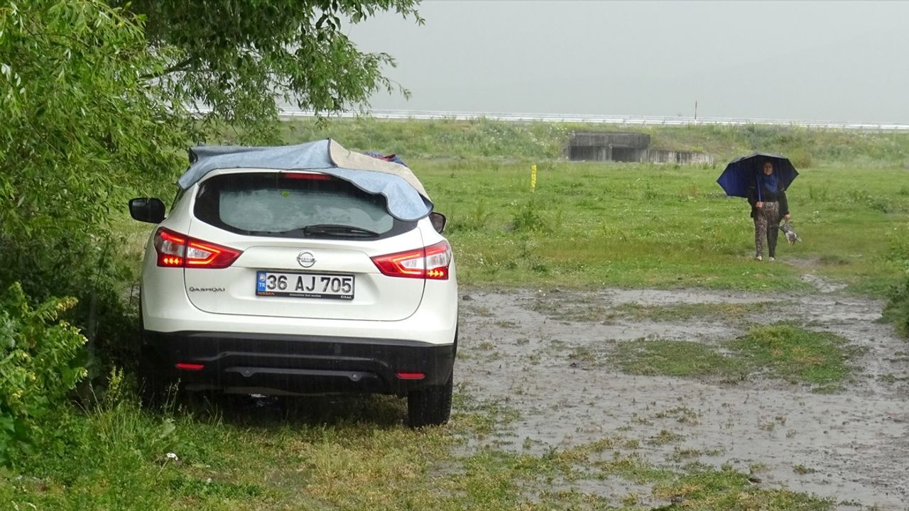 Kars'ta Kuvvetli Sağanak ve Dolu Etkili Oldu