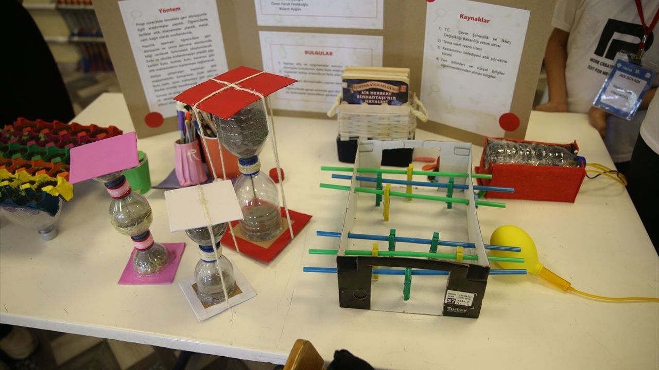 Kastamonu'daki Öğrenciler, Atık Malzemeleri Değerlendiriyor