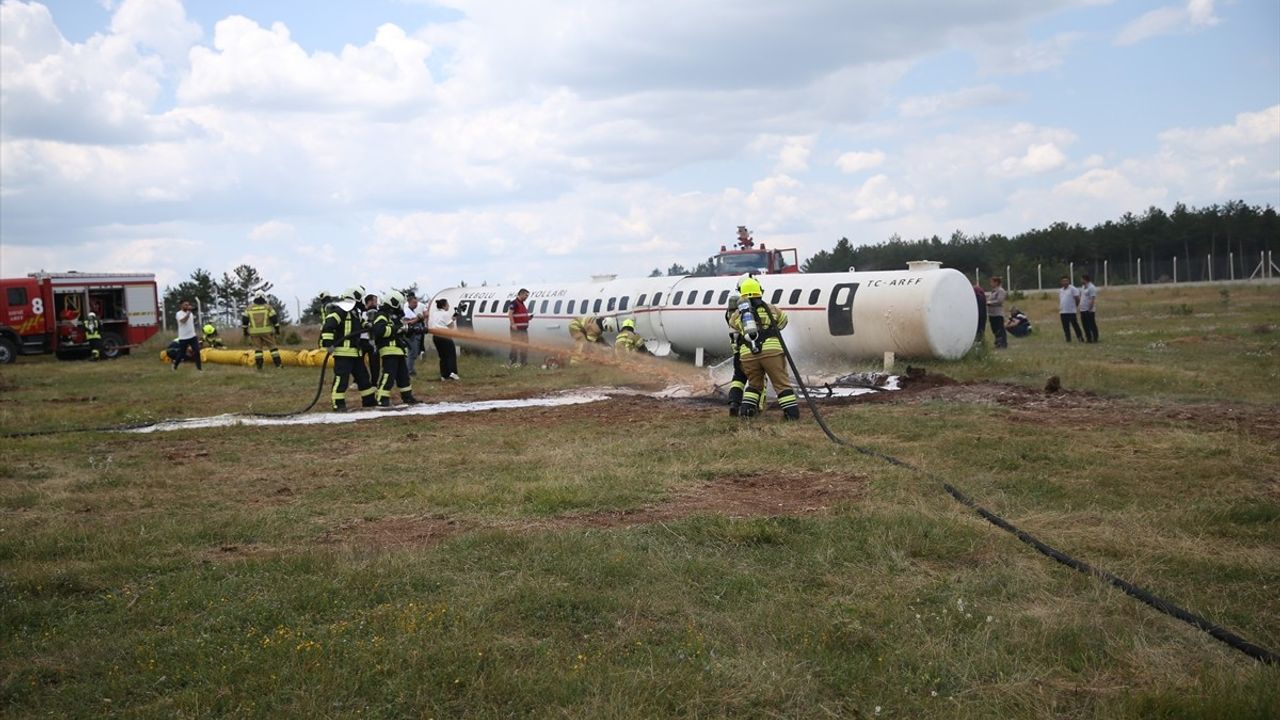 Kastamonu Havalimanı'nda Uçak Kazası Tatbikatı Gerçekleştirildi