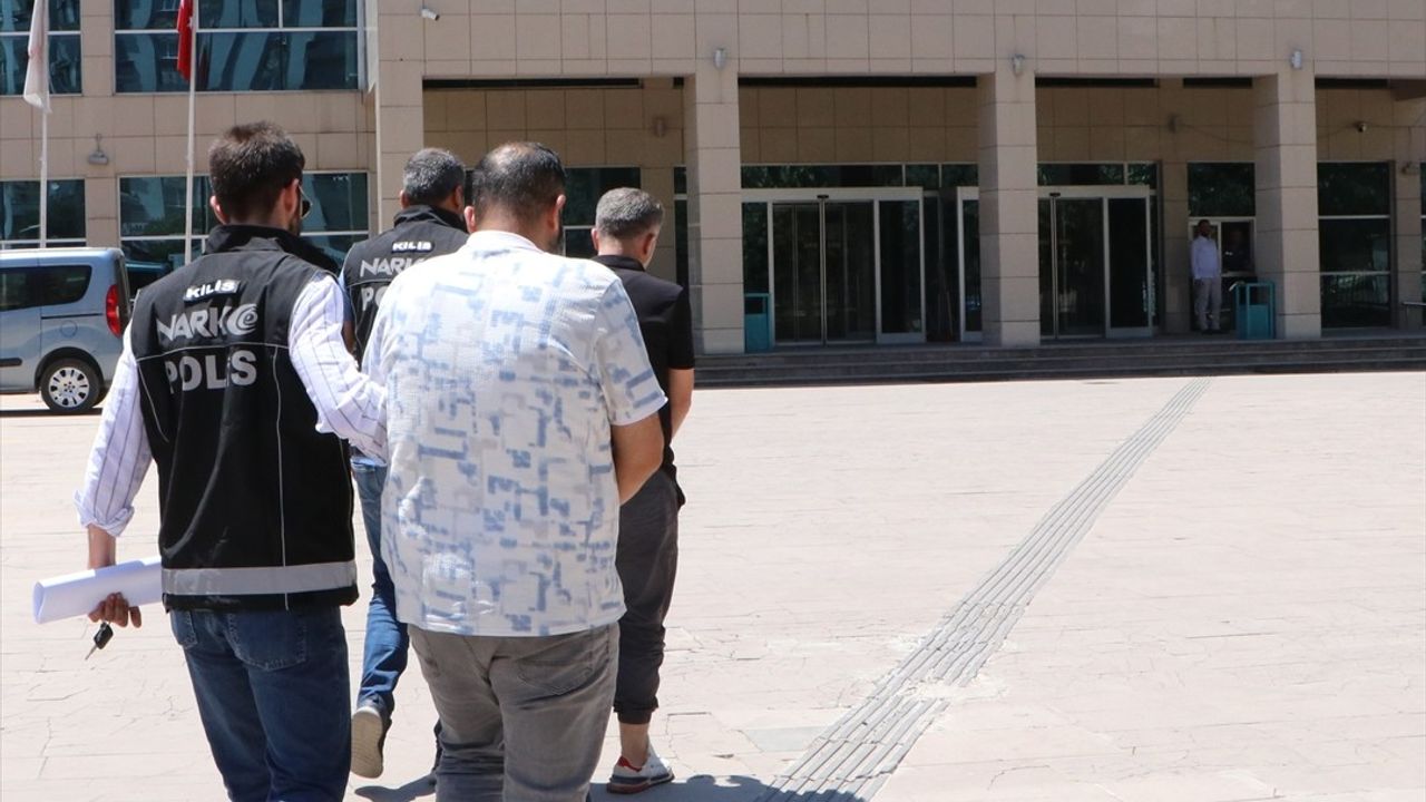 Kilis'te Uyuşturucu Operasyonu: İki Zanlı Tutuklandı