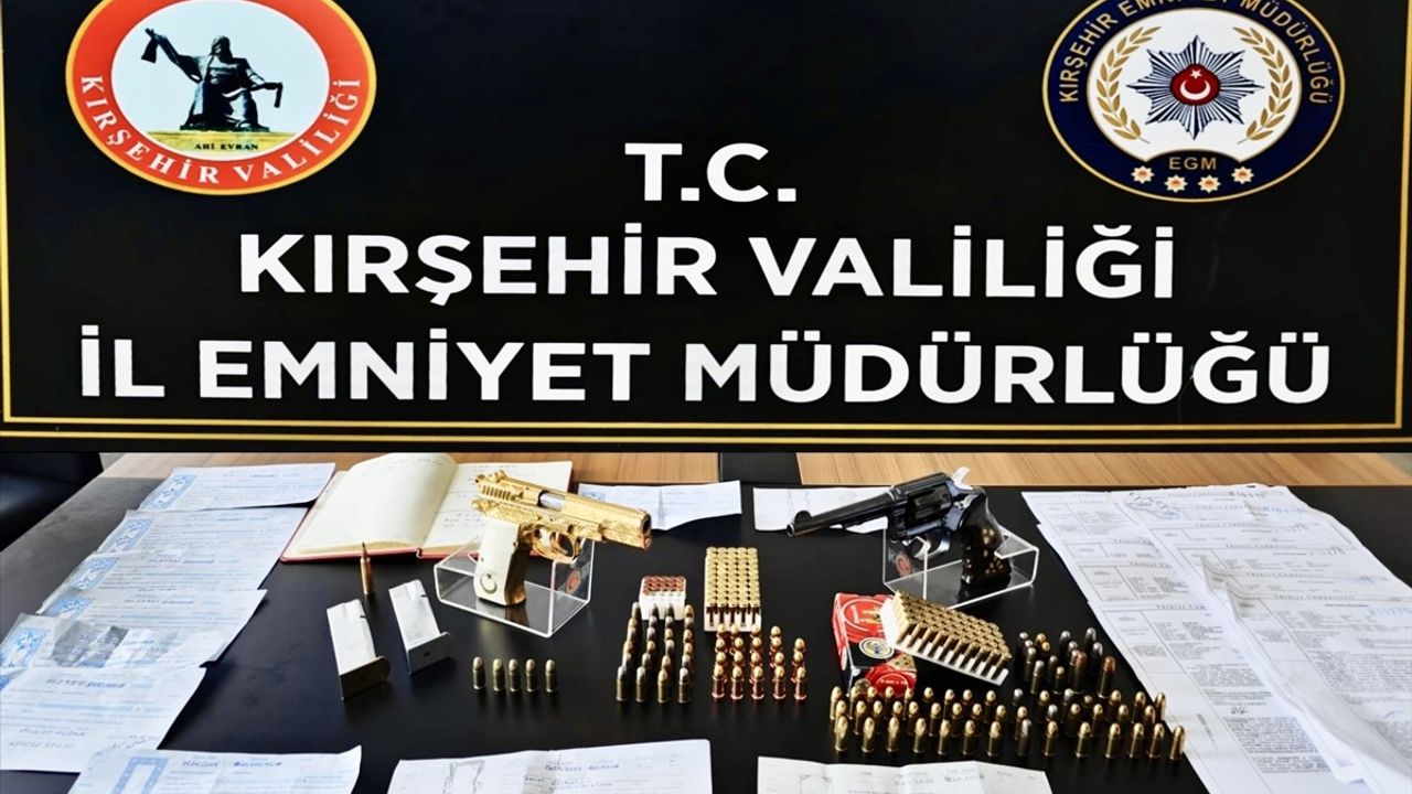 Kırşehir'de Yağma ve Dolandırıcılık Faaliyetlerine Operasyon: 9 Zanlı Tutuklandı