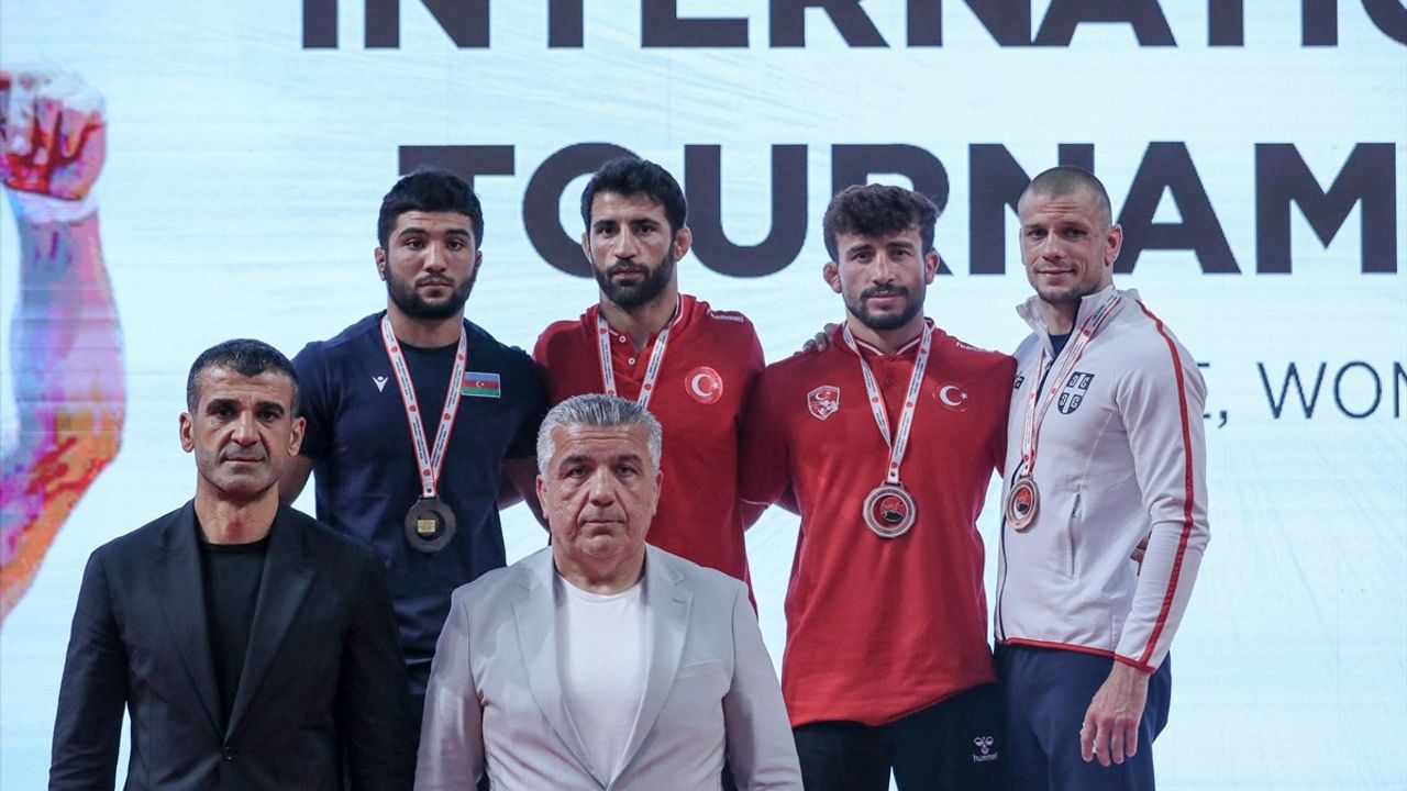 Kocaeli'de Uluslararası Güreş Turnuvası'nın 2. Günü Müsabakaları Tamamlandı